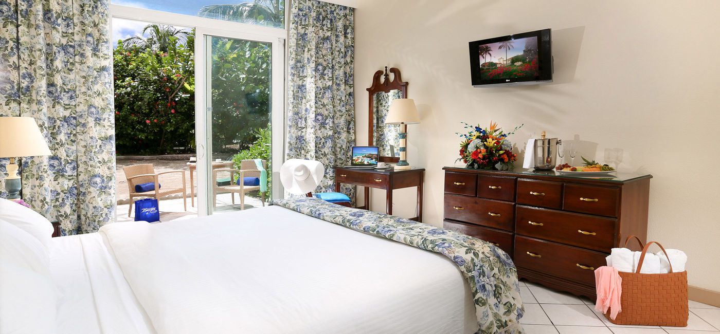 Image: PHOTO: A new patio room at Breezes Resorts (Photo courtesy of Breezes Resorts)