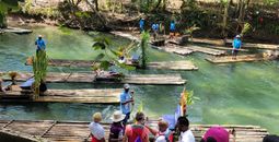 River rafting on Jamaica’s the Great River (Photo by Brian Major)