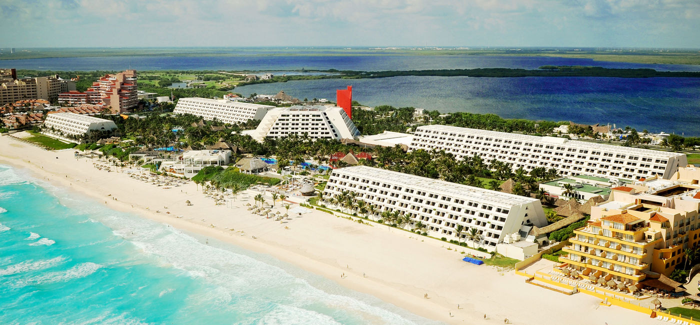 Image: Grand Oasis Cancun. (photo via Oasis Hotels & Resorts)