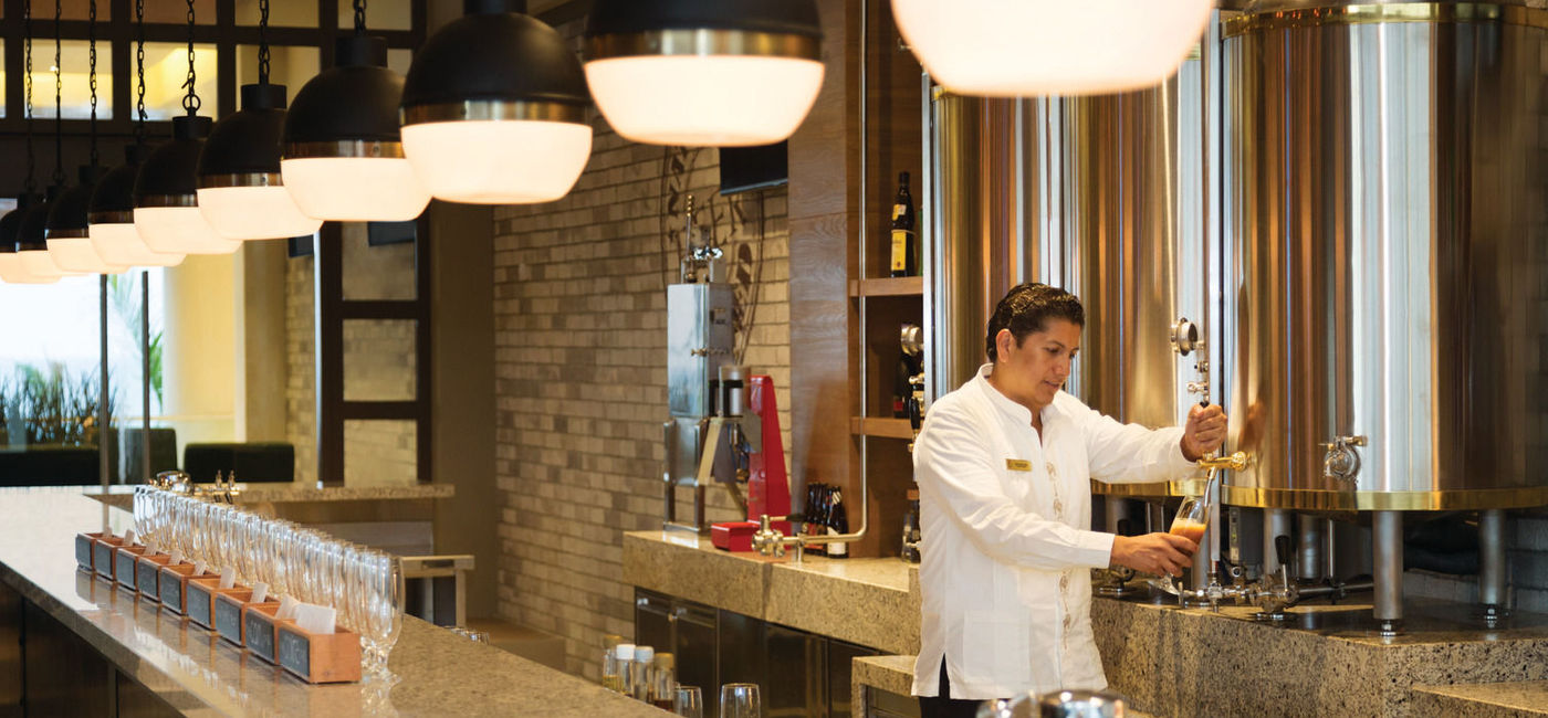 Image: Hyatt Ziva Cancun's Tres Cerveza's Microbrewery On-Site (Photo via Hyatt Ziva Cancun)