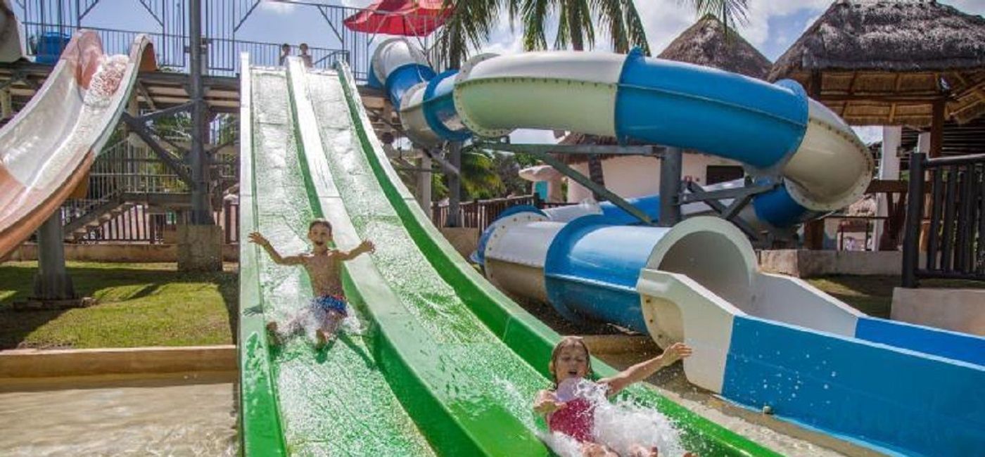 Image: Sandos Aqua Park is a fun place with dozens of slides, including the popular Kamikaze. (Photo via Sandos Hotels & Resorts) (Sandos Hotels & Resorts)
