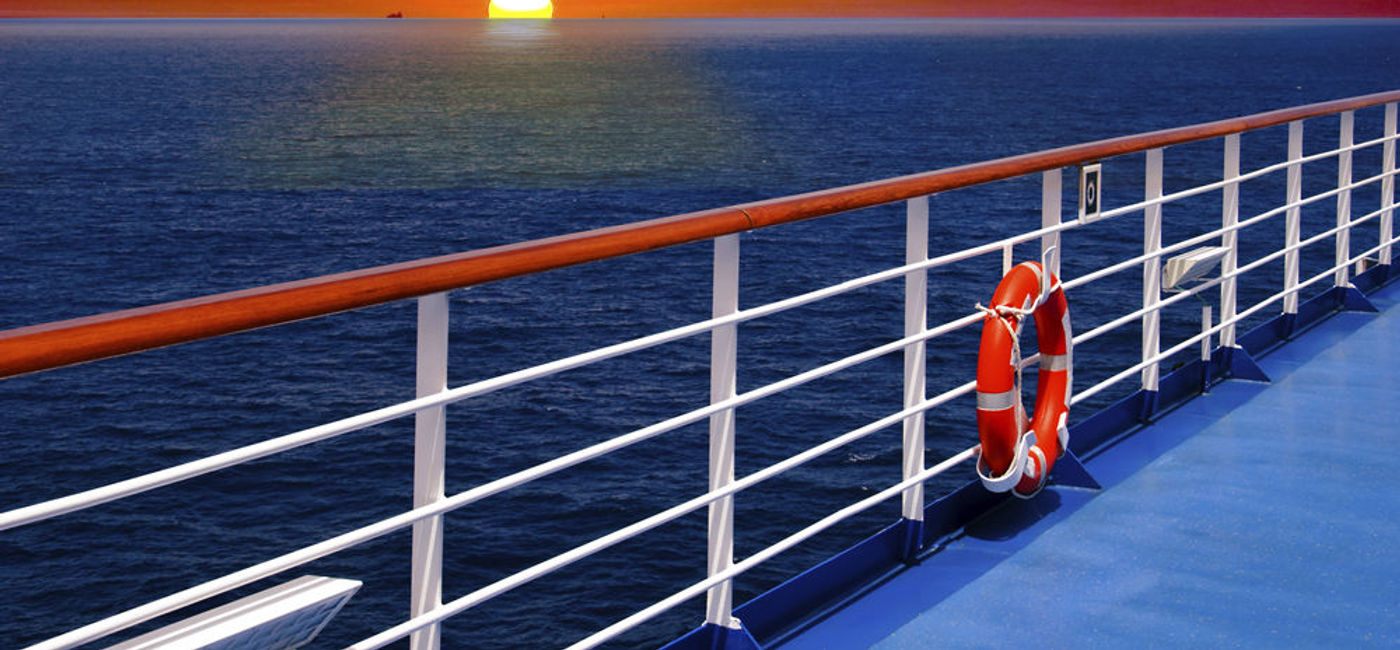 Image: PHOTO: Cruise Ship railing. (photo courtesy of Thinkstock)
