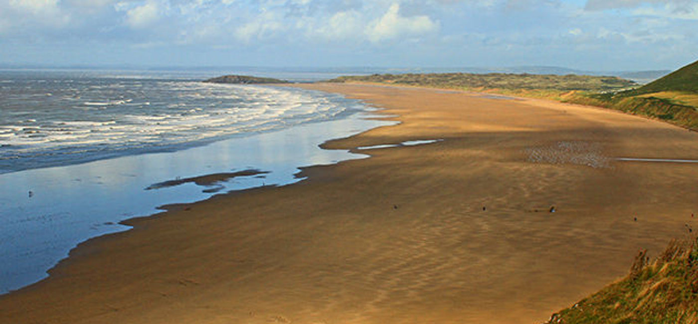 Image: PHOTO: Rhossili Bay Beach in Wales. (photo via Flickr/brianfagan)
