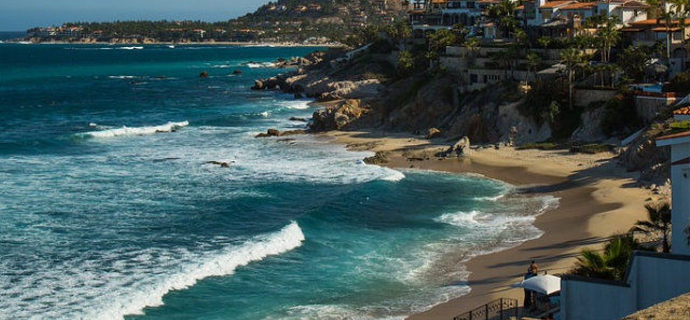 Image: PHOTO: While visiting Cabo this holiday season, consider spending some time giving back by volunteering locally. (photo via Pixabay/Alvaro_Bejarano)