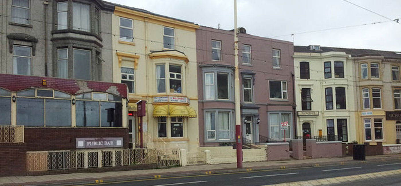 Image: PHOTO: Hotel row in Blackpool. (photo via Flickr/Returning the Screw)