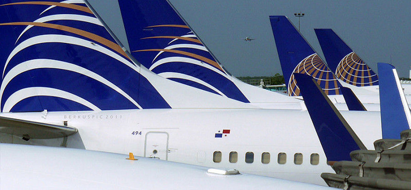 Image: PHOTO: United Airlines tailfins. (photo via Flickr/Bernal Saborio)