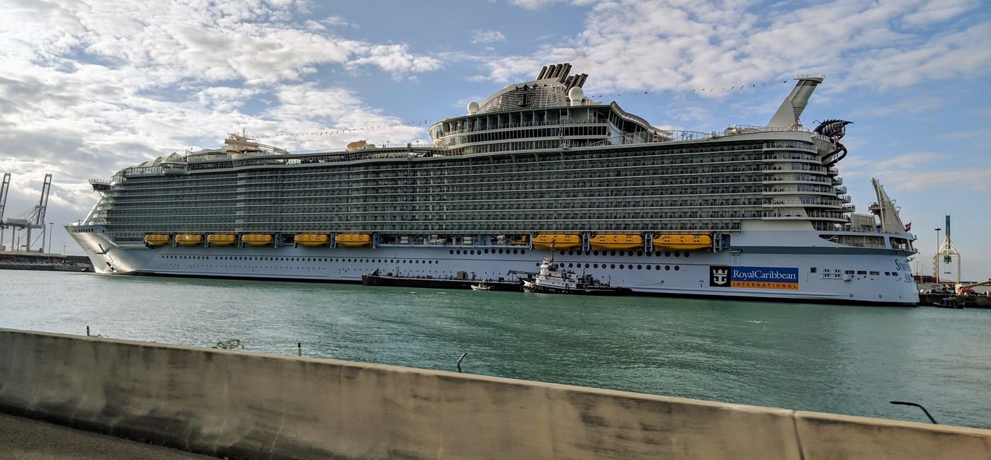 Image: PHOTO: Royal Caribbean Symphony of the Seas cruise ship (photo by Lauren Bowman)
