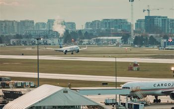 WestJet 737 MAX lands in Vancouver Jan. 21, 2021