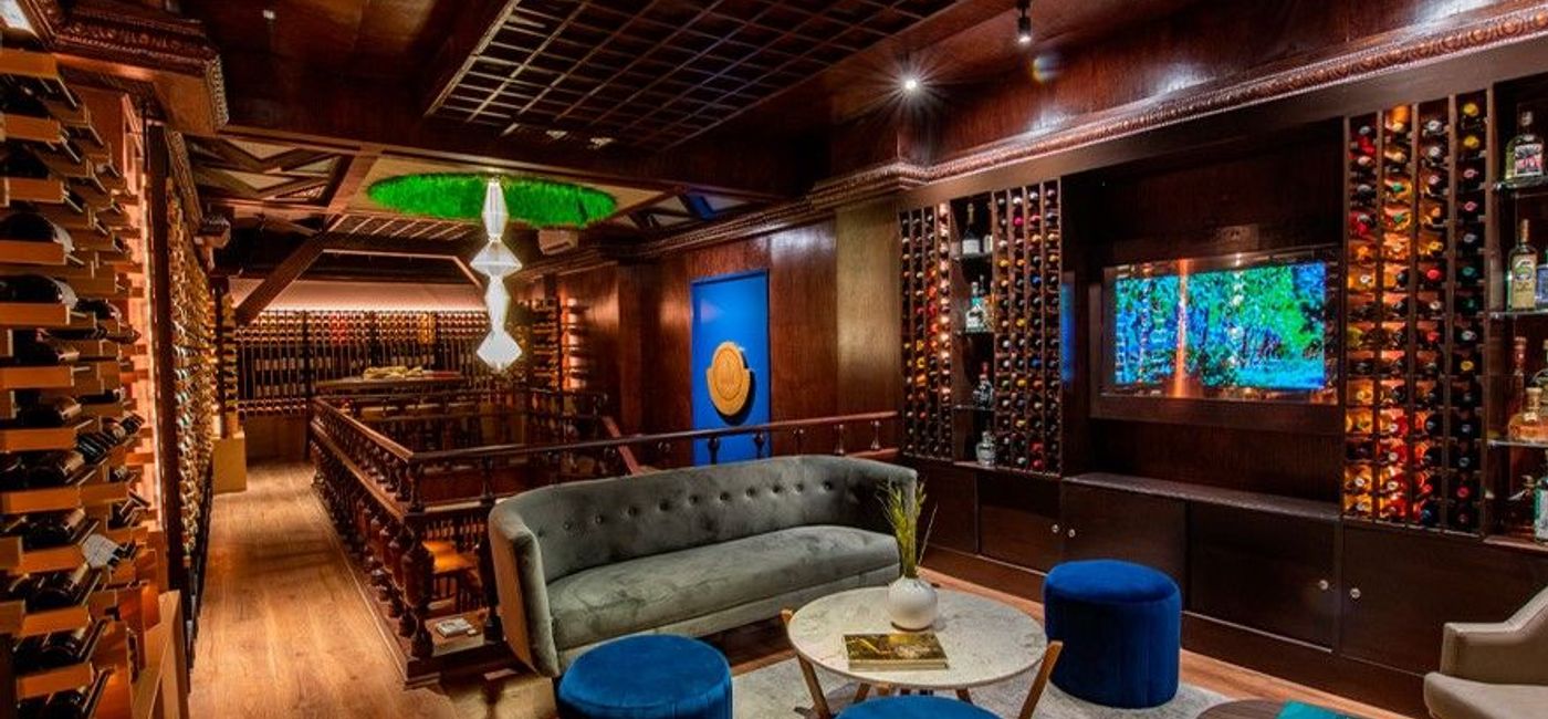 Image: Have you ever tasted a champion Chinese wine? Well, this is the place to try or do it again. (photo courtesy of Wine Bar CMB)