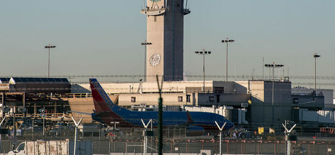 Image: PHOTO: Control tower at Los Angeles International Airport. (photo courtesy of Flickr/Glenn Beltz)