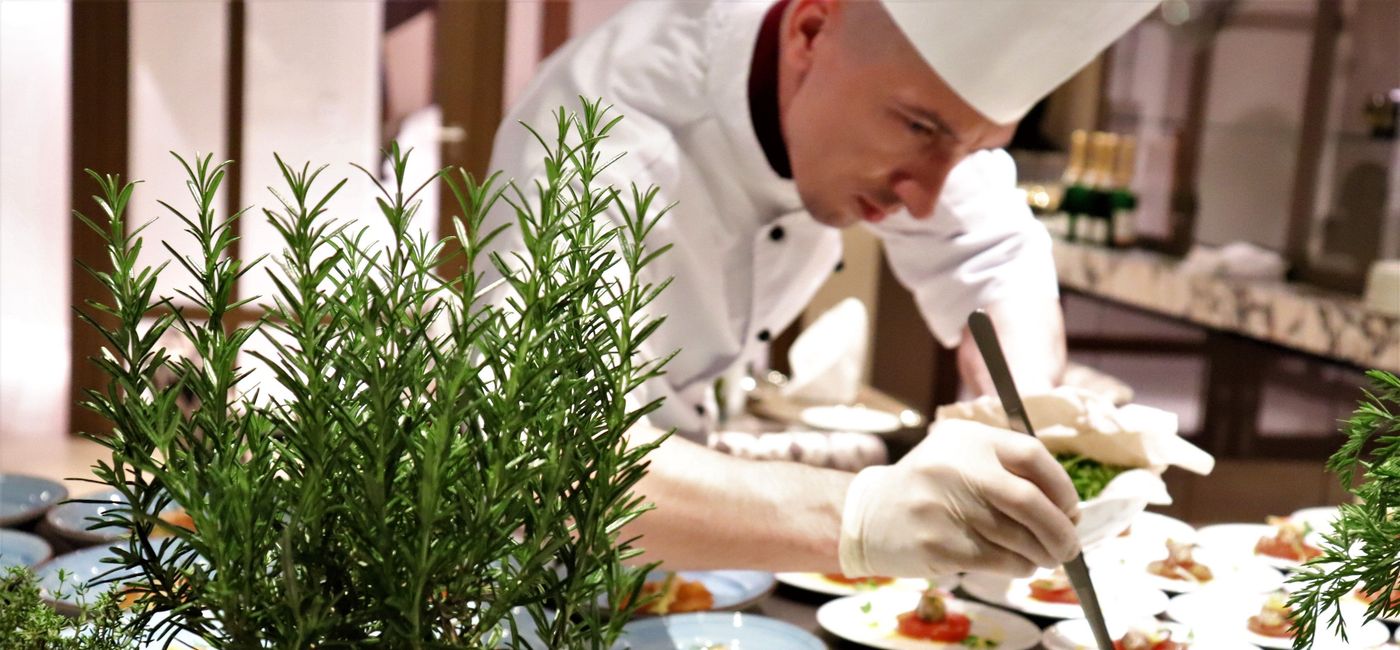 Image: AmaWaterways' Chef's Table onboard the AmaMagna (Photo via AmaWaterways)