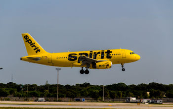 spirit airlines plane