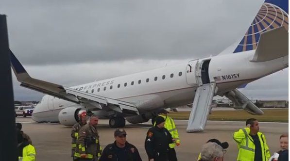 WATCH: Landing Gear Of Plane Collapses During Landing At Texas Airport ...