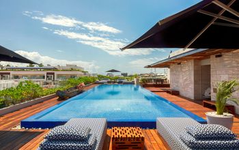 Rooftop pool at The Yucatan Resort Playa del Carmen, Tapestry Collection by Hilton