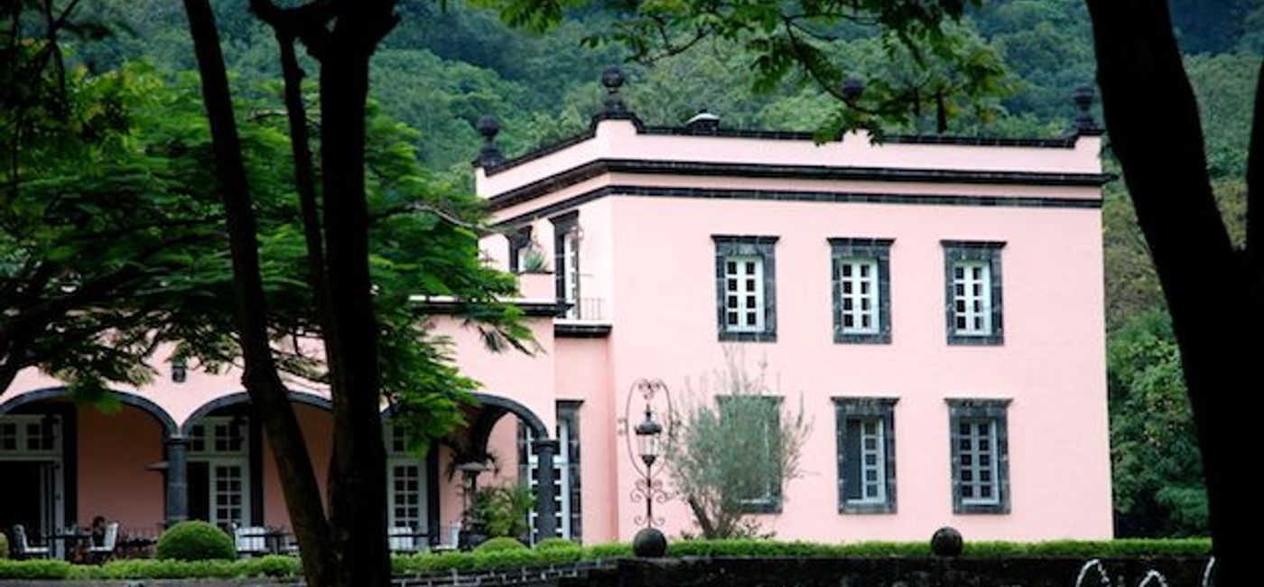 Image: PHOTO: Hacienda de San Antonio. (photo by Greg Custer)
