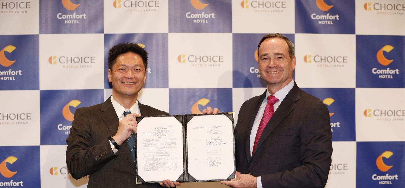 Image: PHOTO: Takeya Muraki, president and representative director, Choice Hotels Japan (left) and Patrick Pacious, president and chief executive officer, Choice Hotels International (right). (photo via Choice Hotels International)