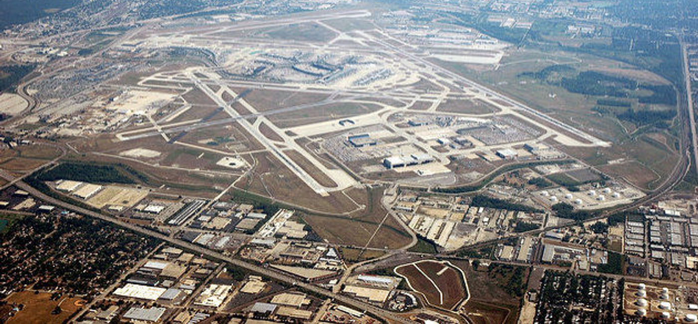 Image: PHOTO: Chicago officials are urging travelers to arrive at the airport two to three hours in advance of flights this week. (photo via Flickr/Tripp)