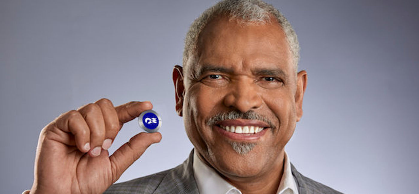 Image: Carnival Corp. CEO Arnold Donald holds the new Medallion. (Carnival Corporation)