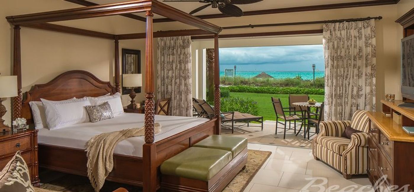 Image: Italian Beachfront Two Bedroom Walkout Butler Family Suite (Courtesy of Beaches Resorts)