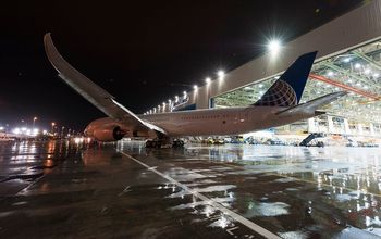 United Airlines plane.