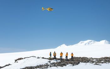 Quark Expeditions, helicopter tours, Antarctica expedition, helicopters in Antarctica, helicopter, polar expedition