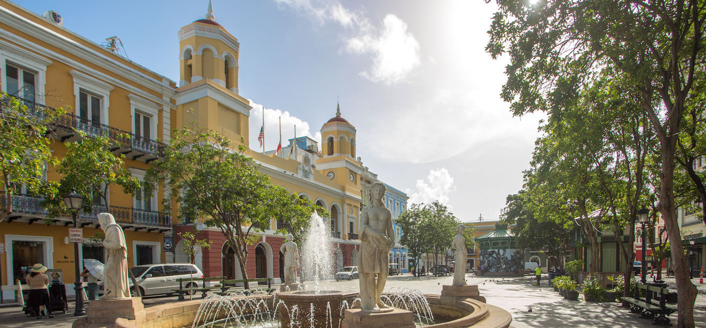 Image: Plaza de Armas in San Juan (photo via Discover Puerto Rico)