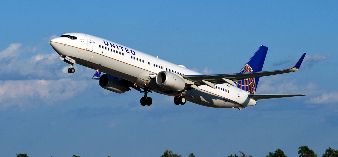 Image: PHOTO: United Boeing 737-900ER taking off. (photo via United Hub) (United Airlines)