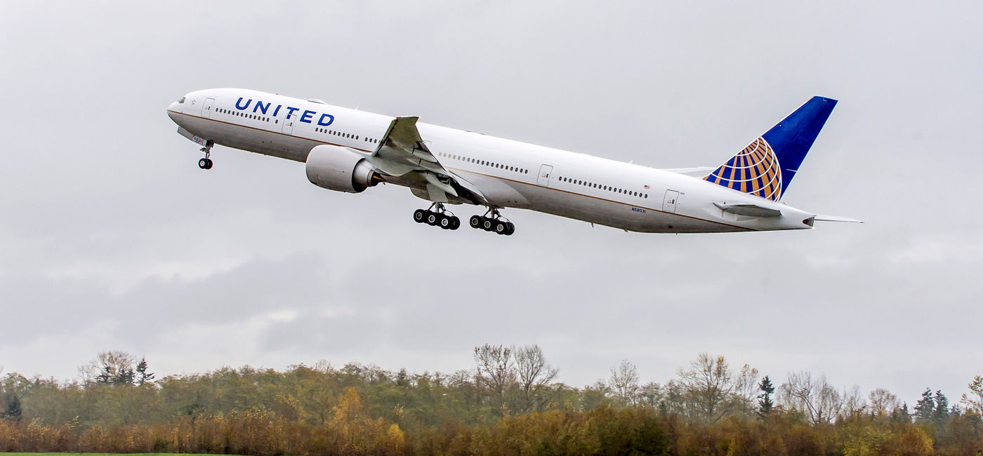 Image: PHOTO: United Boeing 777-300ER taking off. (photo via United Hub) (United Airlines)