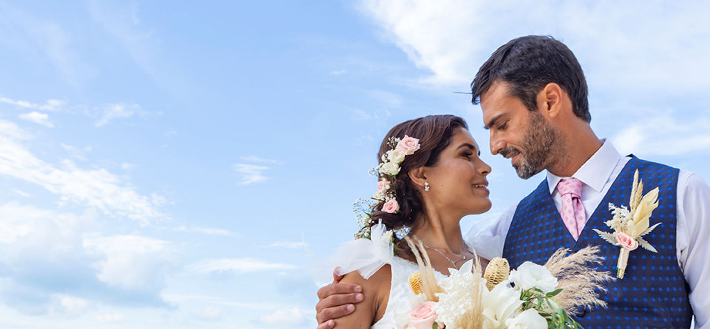 Image: A bride and groom on the beach at the Royal Uno All Inclusive Resort & Spa. (photo via Royal Uno All Inclusive Resort & Spa) ((photo via Royal Uno All Inclusive Resort & Spa))