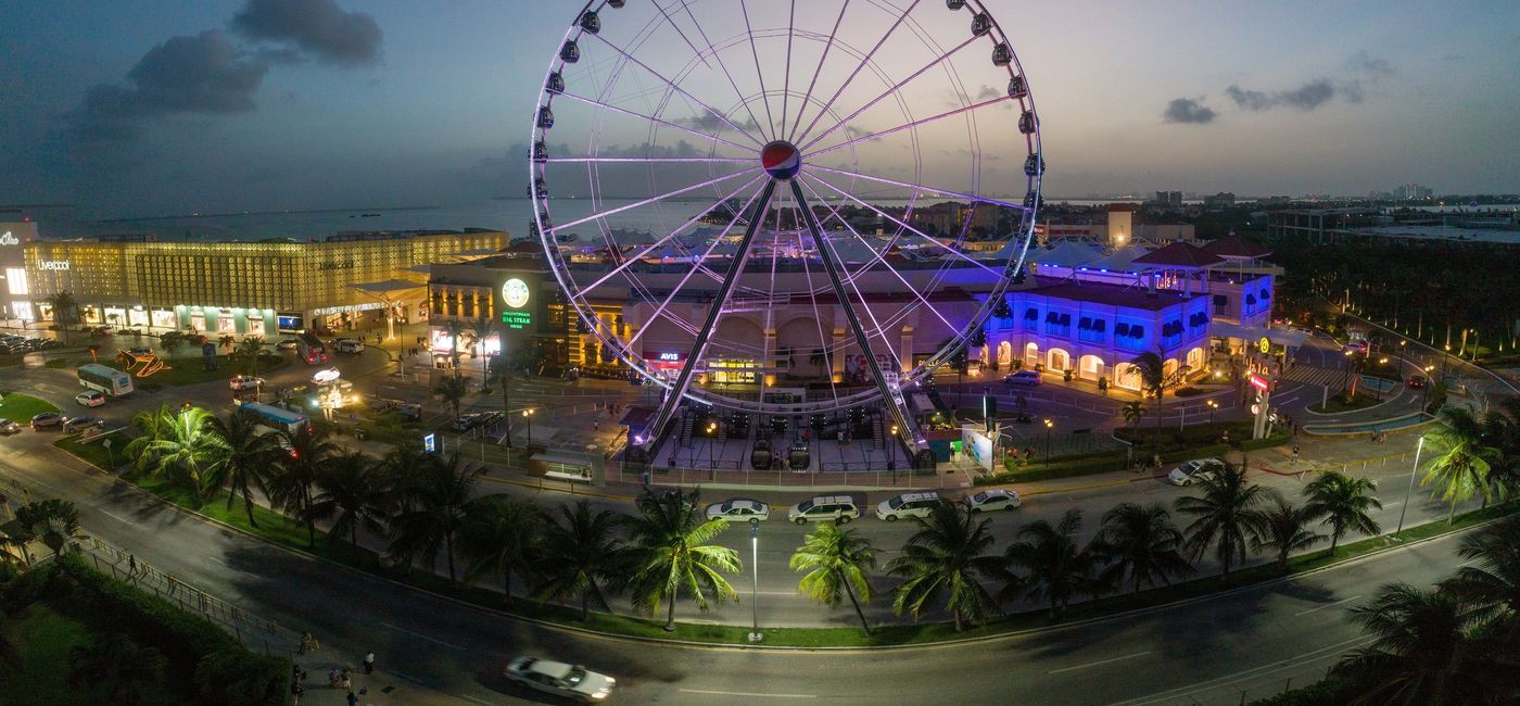 Image: PHOTO: Cancun will have the third largest Ferris wheel in America. (photo courtesy of Quintana Roo Tourism Board)