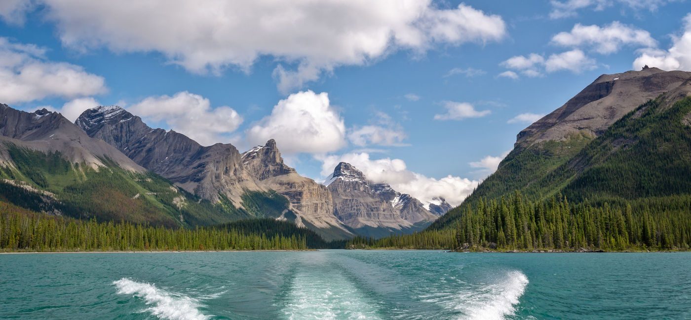 Image: Cruise ship near Jasper National Park, Alberta, Canada. (photo via Delpixart / iStock / Getty Images Plus)