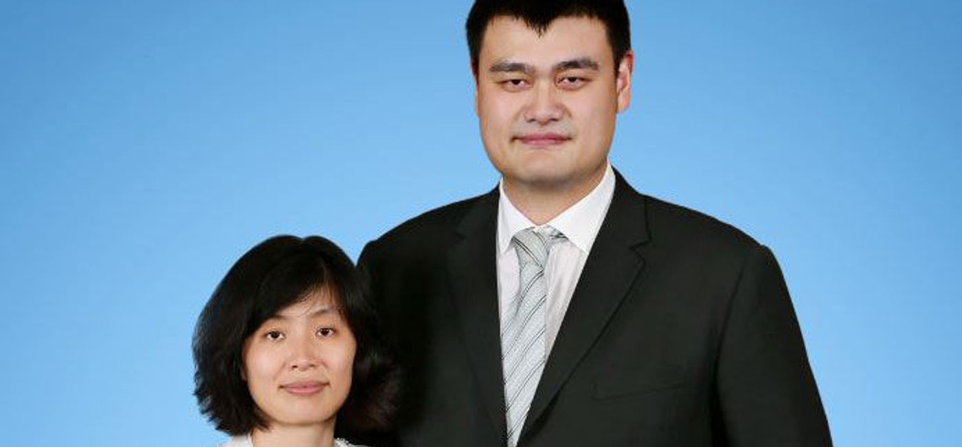 Image: PHOTO: Yao Ming (right) and Ye Li (left) will name Princess Cruises' new Majestic Princess. (photo courtesy of Princess Cruises)