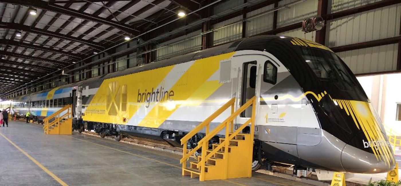 Image: PHOTO: Brightline train stopped in station. (photo via Flickr/J Sinclair)