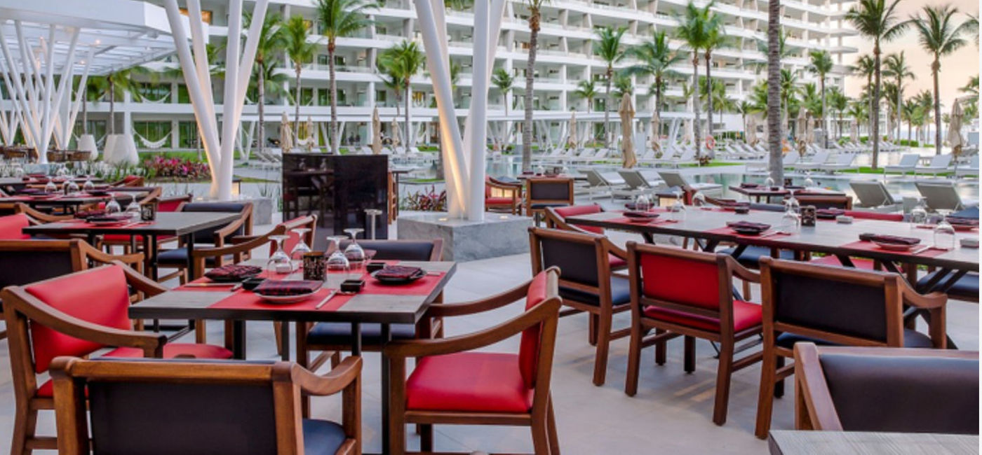 Image: The Al Fresco Patio at Hiroshi at Garza Blanca Resort & Spa Cancun, México (Photo via Garza Blanca Cancun)