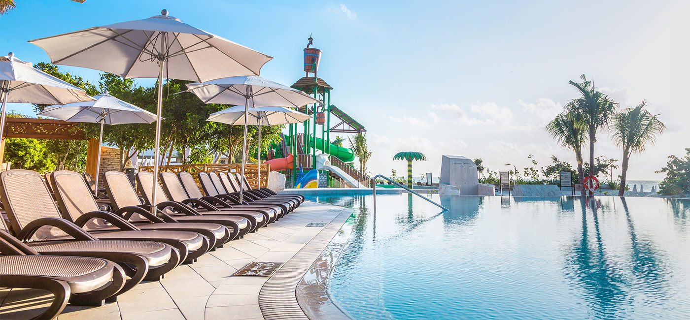 Image: PHOTO: Main pool at Sandos Playacar Beach Resort (photo courtesy Sandos Hotels & Resorts) (Sandos Hotels & Resorts)