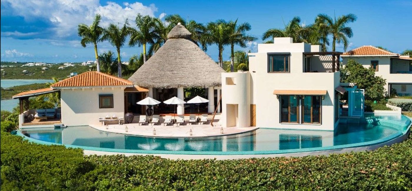 Image: Enjoy Bajacu, Turks and Caicos - Pay for 6 nights and stay 7 nights (Courtesy of Rental Escapes)