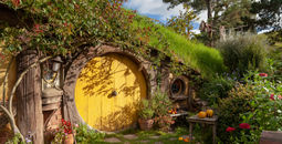 Hobbits, House, Hole, Hobbiton, The Shire, Halflings, Matamata, New Zealand, Lord of the Rings, LOTR, Alexander, farms, movies, films, sets, shooting, locations