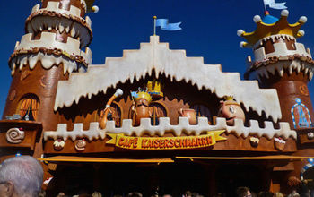 Café Kaiserschmarrn, serving Bavarian breakfast specialties at Oktoberfest