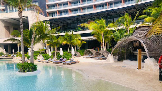 Secrets Moxché beach pool Secrets Moxché beach pool
