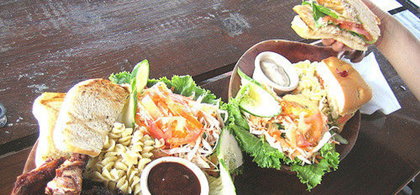 Image: PHOTO: Yum! Jerk chicken at the Rockhouse Restaurant in Negril. (Courtesy Flickr/Crl Mikoy)[