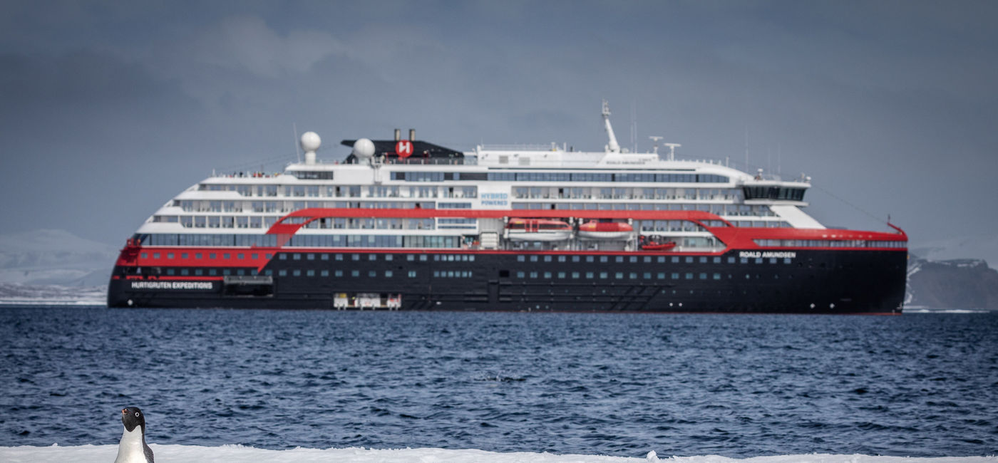 Image: Hurtigruten's MS Roald Amundsen in Duse Bay, Antarctica. (photo via Oscar Farrera / Hurtigruten Expeditions) ((photo via Oscar Farrera / Hurtigruten Expeditions))