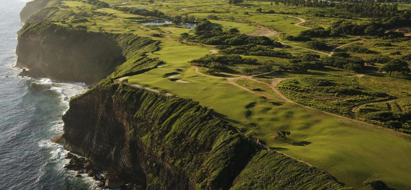 Image: The Royal Isabela golf course is perched atop 200-foot cliffs on Puerto Rico’s northwest coast. (Courtesy of Royal Isabela Puerto Rico) (Royal Isabela)