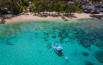 Además de aguas cristalinas y suave arena, Barbados es la capital gastronómica del Caribe. (Photo via: BTMI).