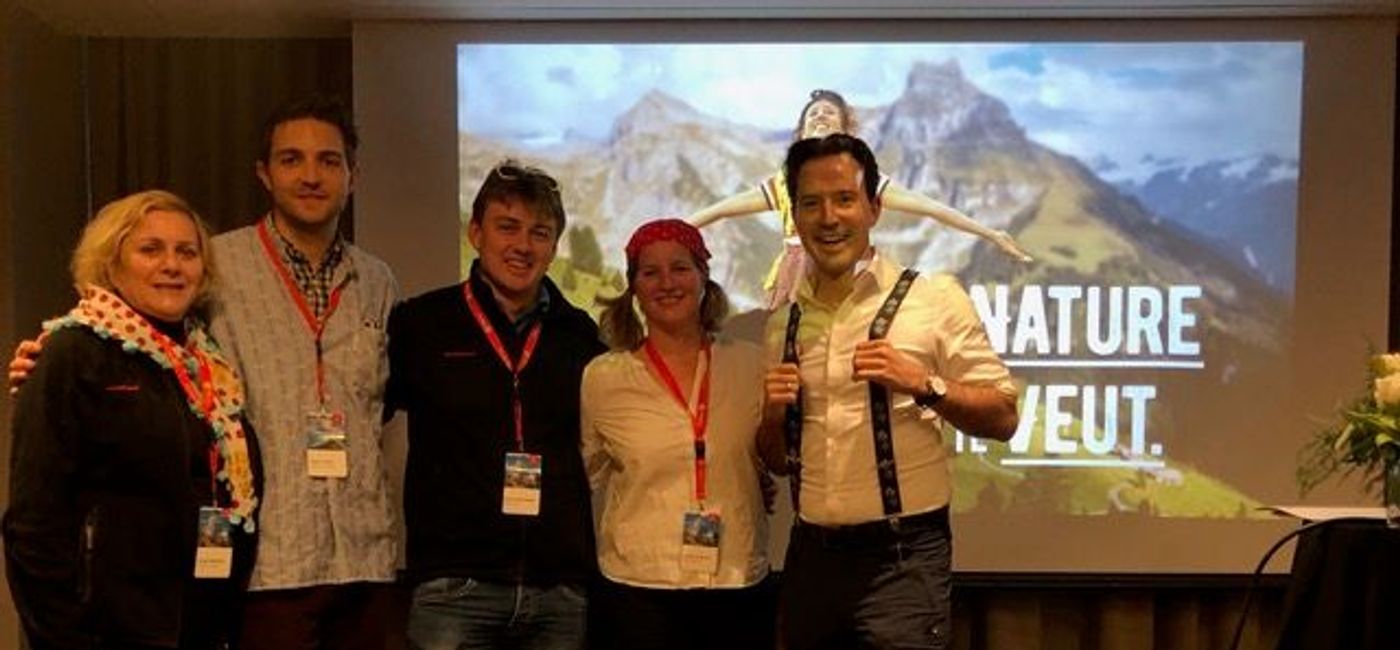 Image: Ursula Beamish, responsable des relations médias pour l'Amérique du Nord, Patrick Bisch, directeur de marché de Lucerne Tourisme, Félicien Rey-Bellet, directeur des ventes de Glacier 3000, Natascha Martin, directrice des ventes de Tourisme Bâle, et Pascal Prinz, directeur de Suisse Tourisme. (PHOTO: TravelPulse Québec)