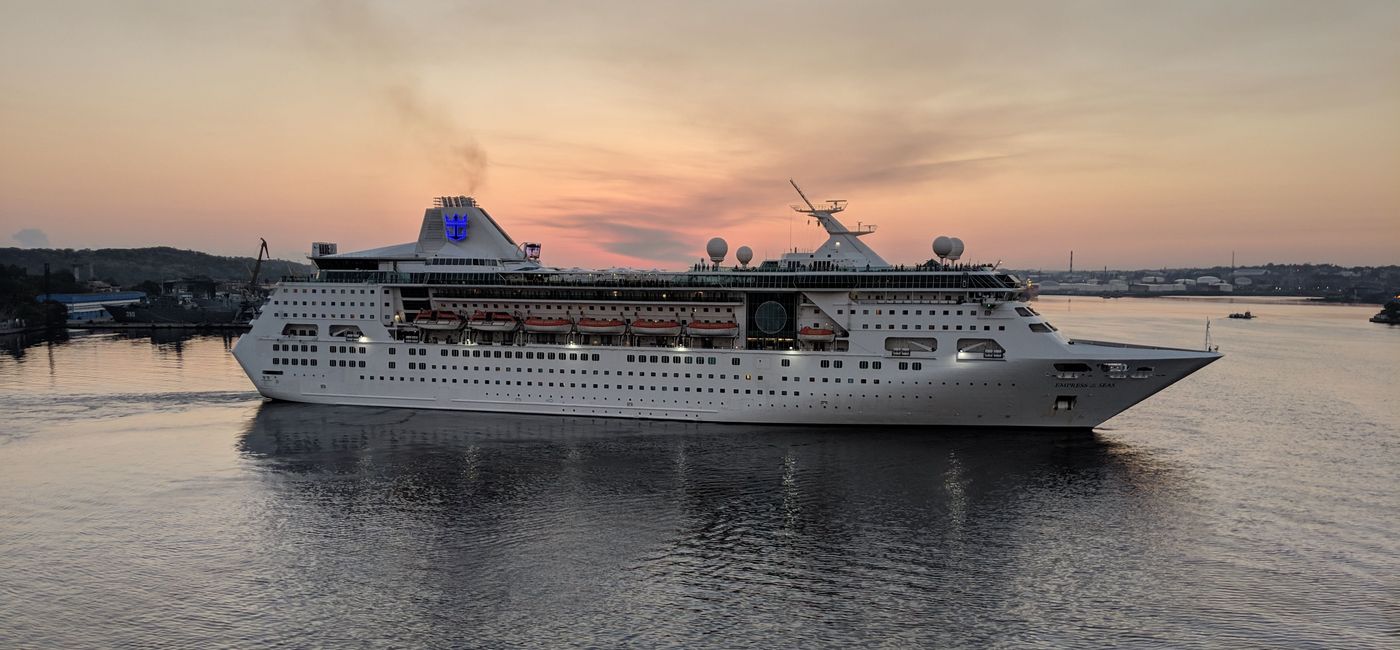 Image: Cruise ship in Cuba (photo by Eric Bowman)