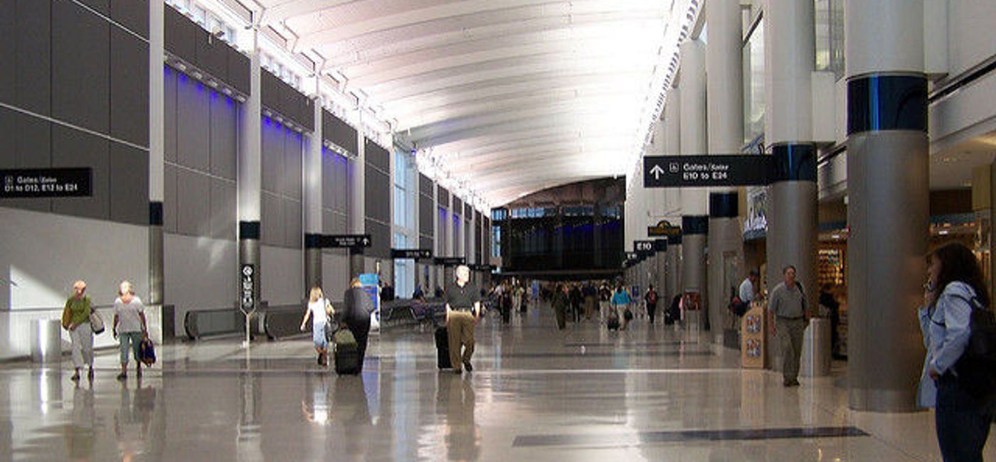 Image: PHOTO: Houston's George Bush Intercontinental Airport will be one of the first airports to offer wayfinding technology that doesn't require downloading a separate app. (photo via Flickr/Manicosity).