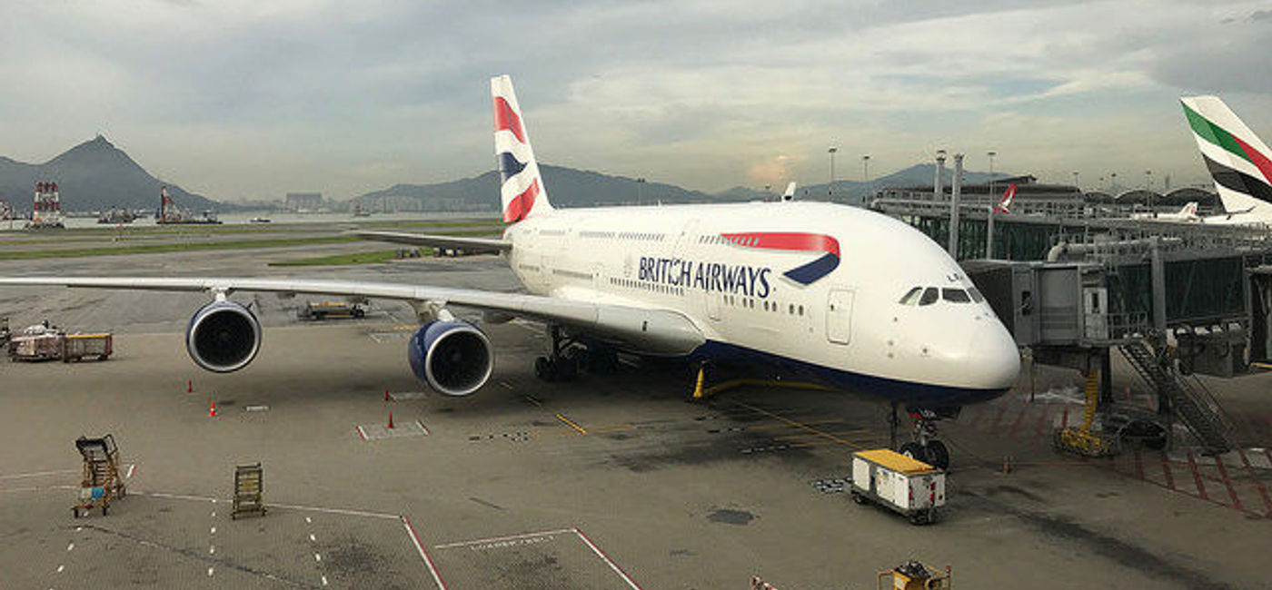 Image: PHOTO: The last thing harried fliers need is a soused pilot.  (photo via Flickr/Simon_sees)