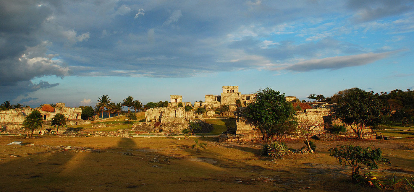 Image: The archaeological ruins of Tulum are a must-see. This well-preserved citadel is in a privileged location facing the Caribbean Sea. (INAH)