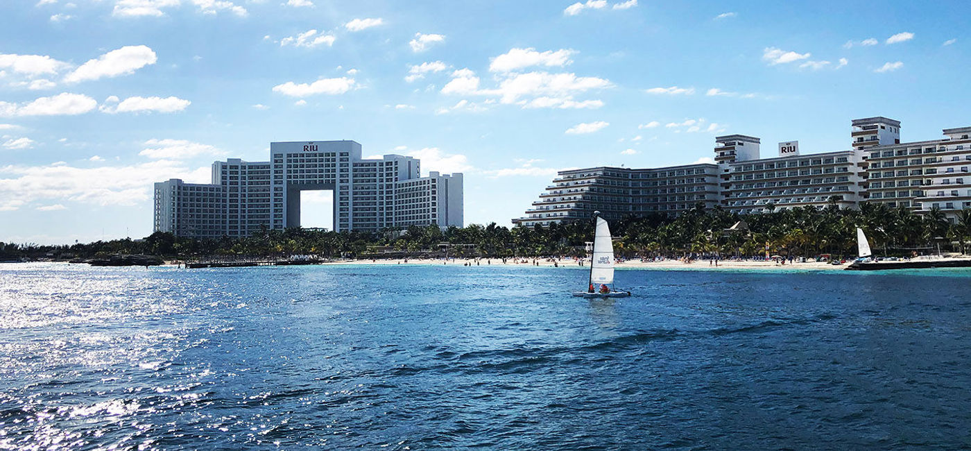 Image: PHOTO: Cancun's beachfront resorts are great wintertime escapes from the cold. (Photo by Paul J. Heney) (Photo by Paul J. Heney.)