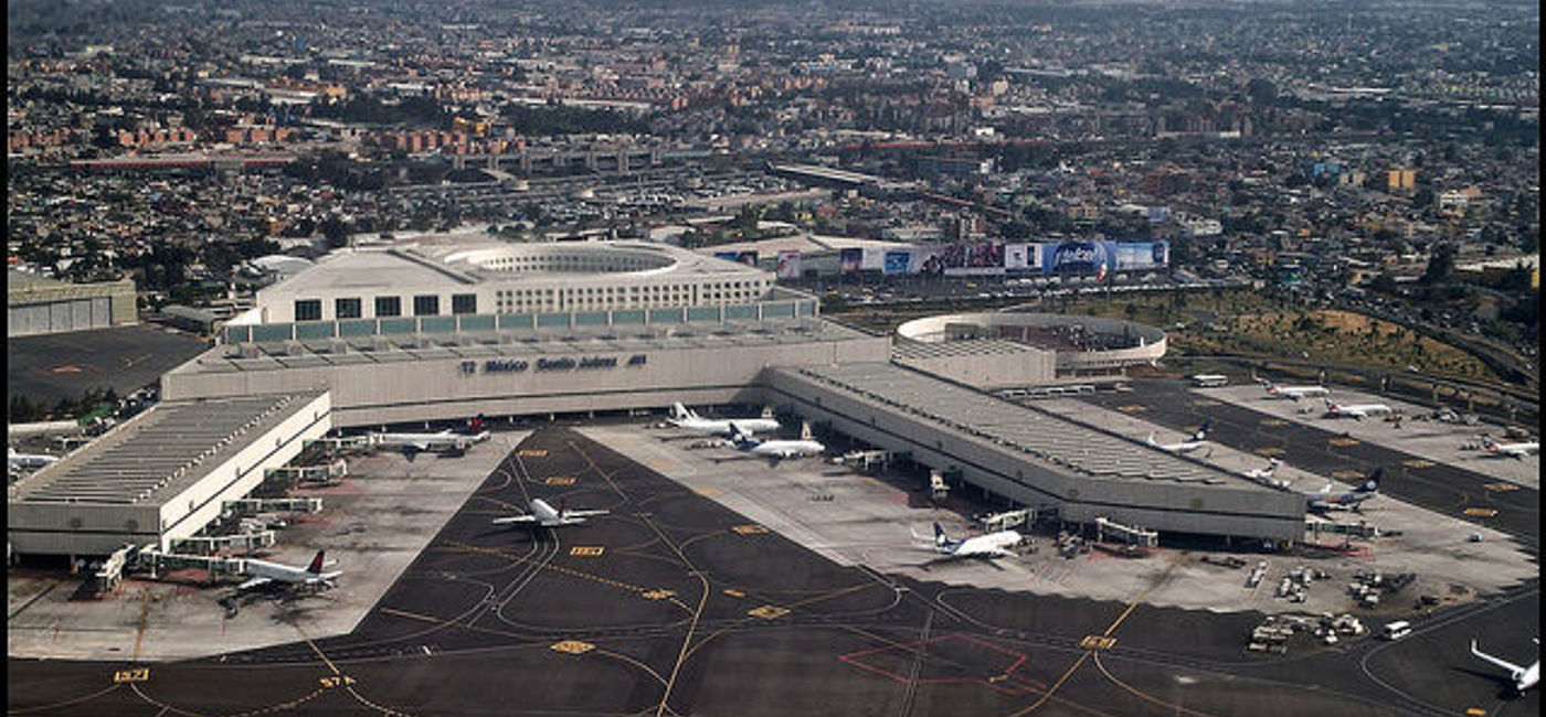 Image: PHOTO: Mexico City Airport. (photo via Flickr/Waywuwei)